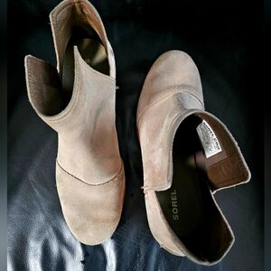 Sorel Cate Suede Cut Out